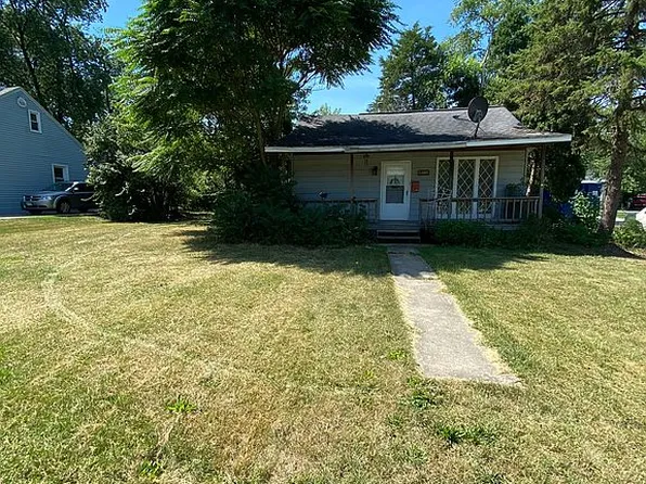113 N Pearl St, Willow Springs, IL 60480