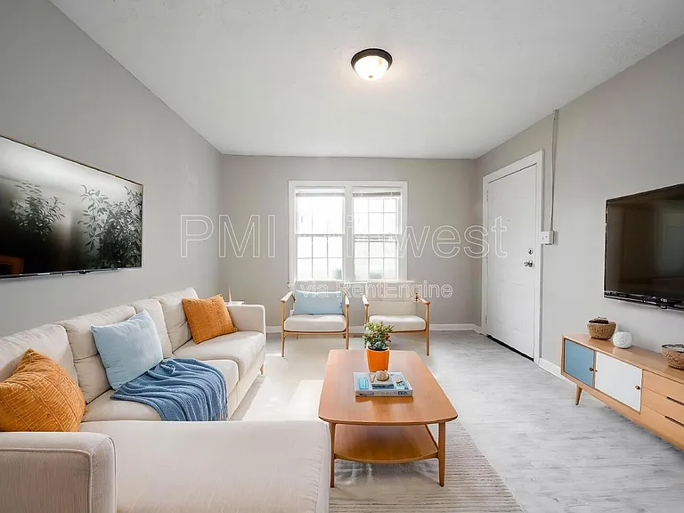 270 S Lasalle St — Photo 3