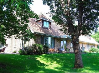 95 W Pleasant Lake Rd, North Oaks, MN 55127