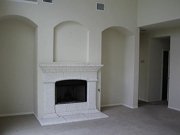 3rd image of 2214 Kingwood Dr