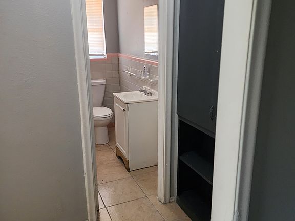 5th image of 900 N Marsalis Ave #67k4zegn1