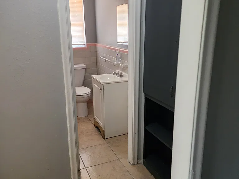 900 N Marsalis Ave — Photo 5