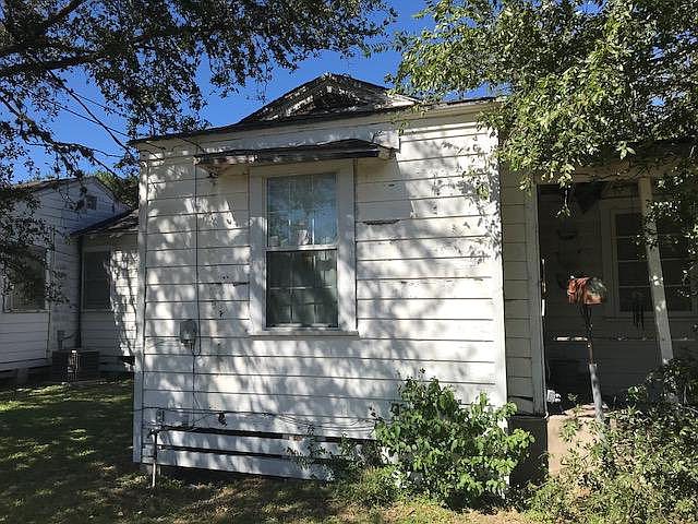 1st image of 803 E Clare St
