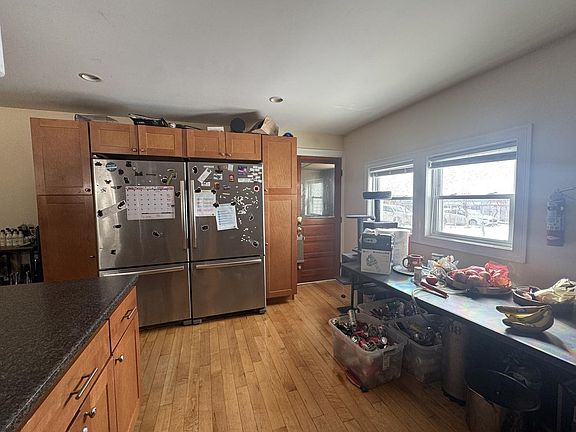 4th image of 187 North Champlain Street