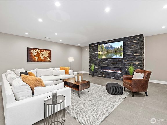 5th image of 13610 124th Avenue Ct E