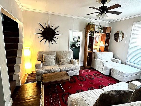5th image of 129 Laquineo St