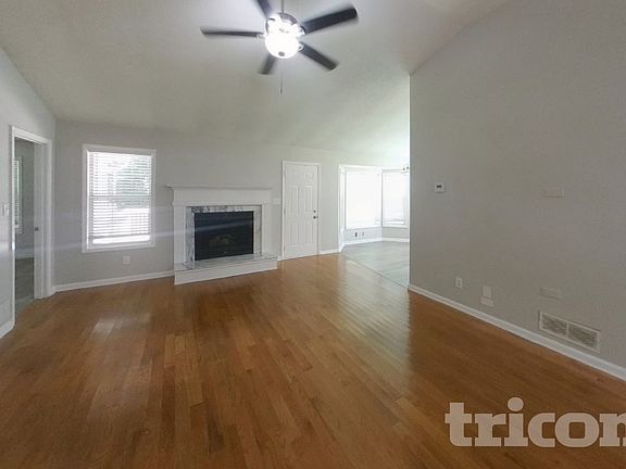 3rd image of 118 Valleydale Dr