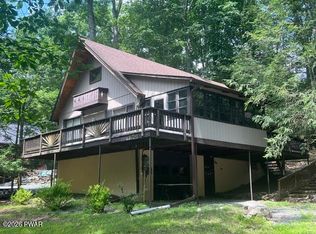 126 Hemlock Dr, Lakeville, PA 18438