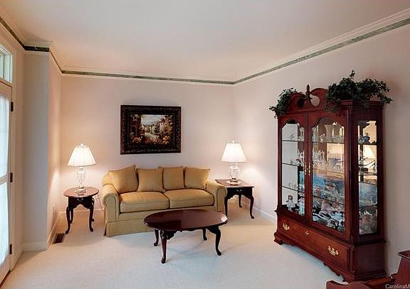 4th image of 2706 Hampton Glen Ct