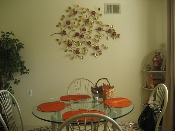 4th image of 19 Oriel Way