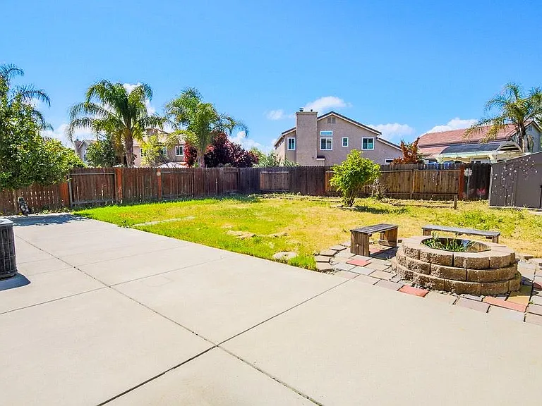 2193 Misquez Ln — Photo 23