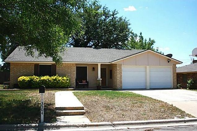 1st image of 3504 Surrey Ln