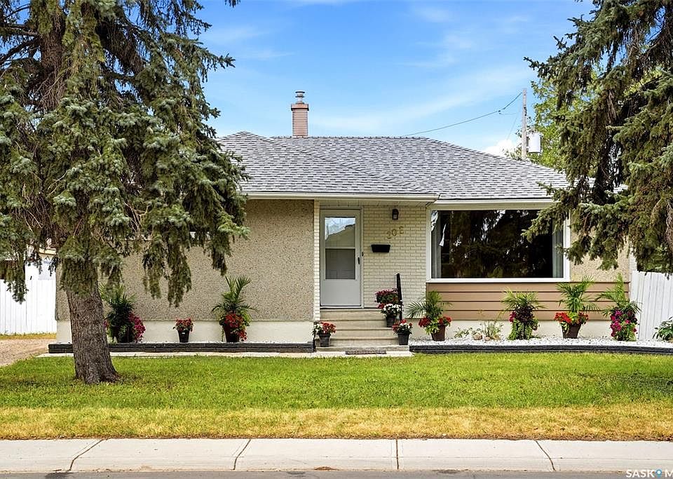 1st image of 202 McCannel STREET