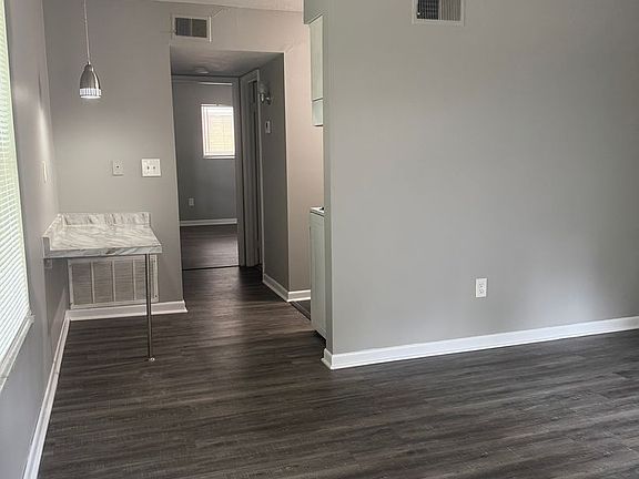 3rd image of 2124 Cherokee Pkwy #2124CHE-301