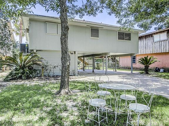 2nd image of 4515 Bayou Bend Dr