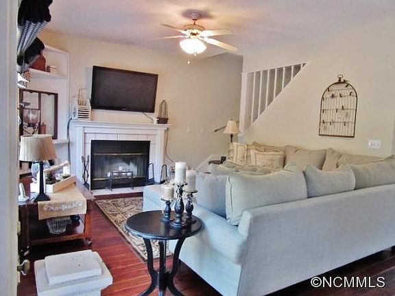 5th image of 76 Beechwood Dr