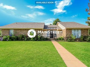3920 Green Hills Ct, Norman, OK 73072