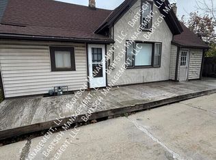 1660 N Arlington Pl #B, Milwaukee, WI 53202