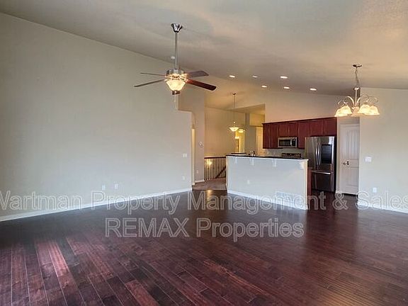 4th image of 907 Salmon Pond Way