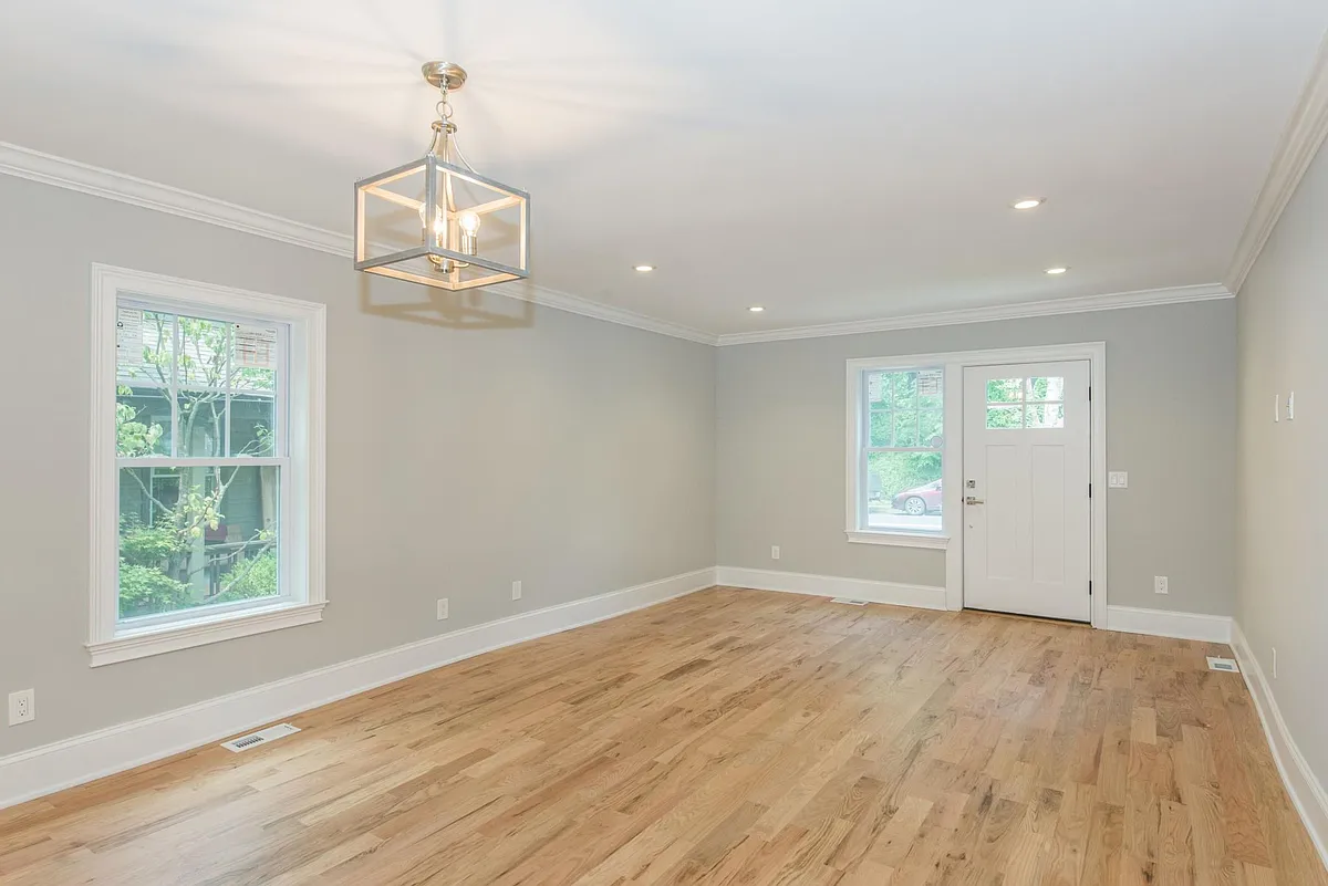 Building Photo - 224 Morris Ave #B
