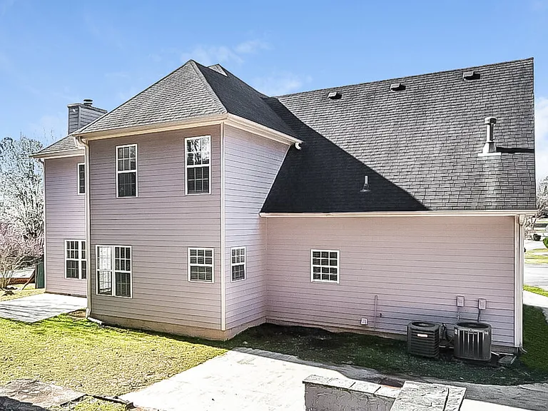 2091 Samantha Cir SW — Photo 17