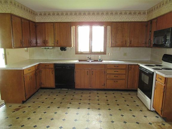 4th image of 42987 Crestlane Dr