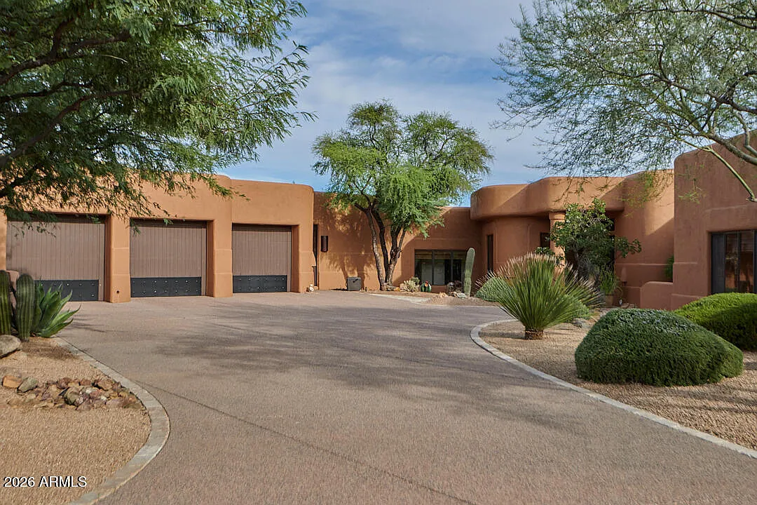 3 bed, 4.5 bath, 5306 sqft, $12,000 — Photo 2