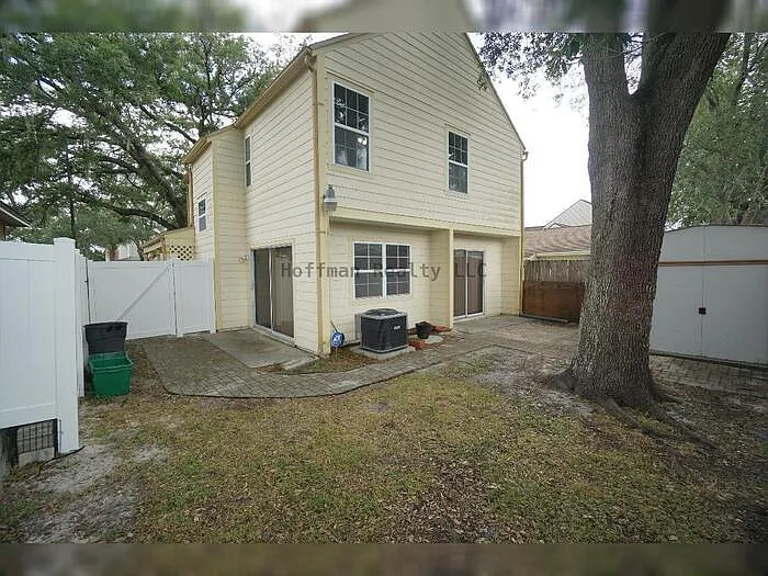 7605 Glades Ct — Photo 22