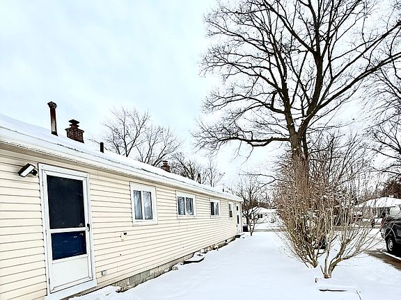 5th image of 18288 Deering St Unit 1