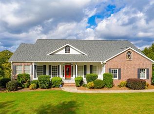 145 Lynda Ln, Cleveland, GA 30528