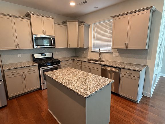 4th image of 2624 Teermark Ln