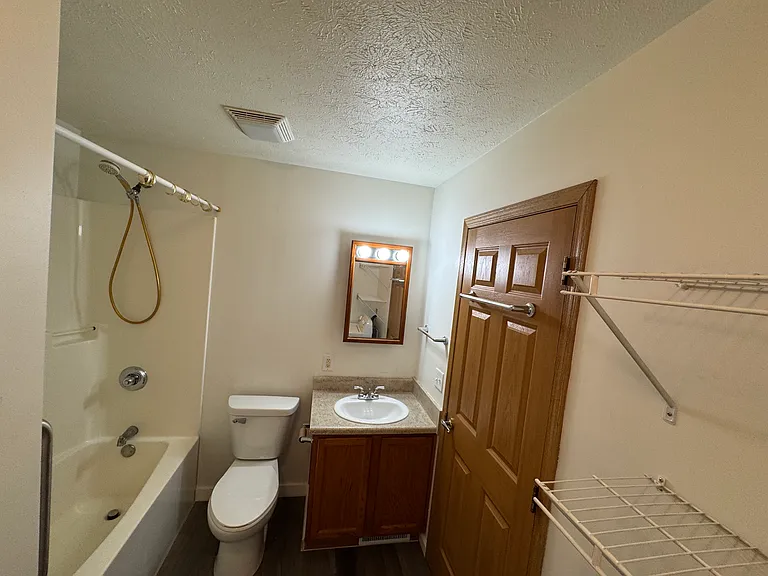 730 Elm St #730 — Photo 23