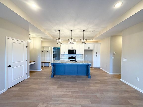 5th image of 9879 Weeping Willow Dr