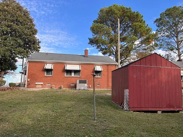 1612 Lincoln Dr — Photo 3