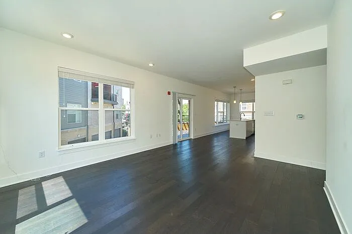 613 Fort Wayne Ave — Photo 6