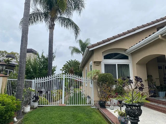 920 S Camerford Ln — Photo 3