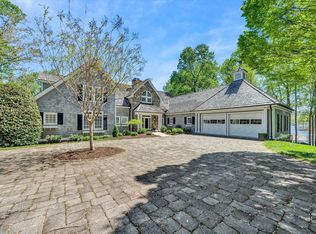 330 Upland Shores Dr, Penhook, VA 24137