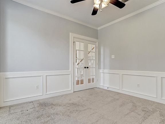 5th image of 5011 Maple Terrace Dr