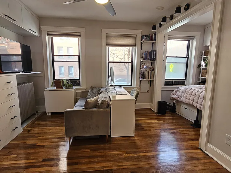 34 E Newton St #1 — Photo 1