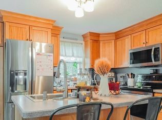 18 Colony Beach Blvd, Plymouth, MA 02360