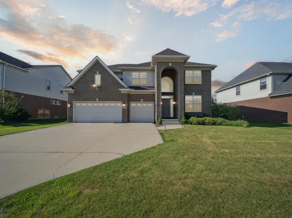 50256 Maywood Dr, Canton, MI 48188