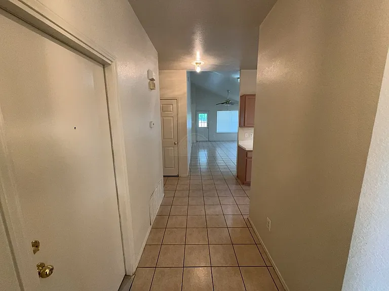 1604 Grey Fox Trl — Photo 2