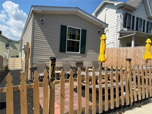 212 Beltzhoover Ave, Pittsburgh, PA 15210