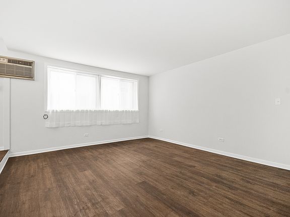 3rd image of 720 N Austin Blvd #Gnw
