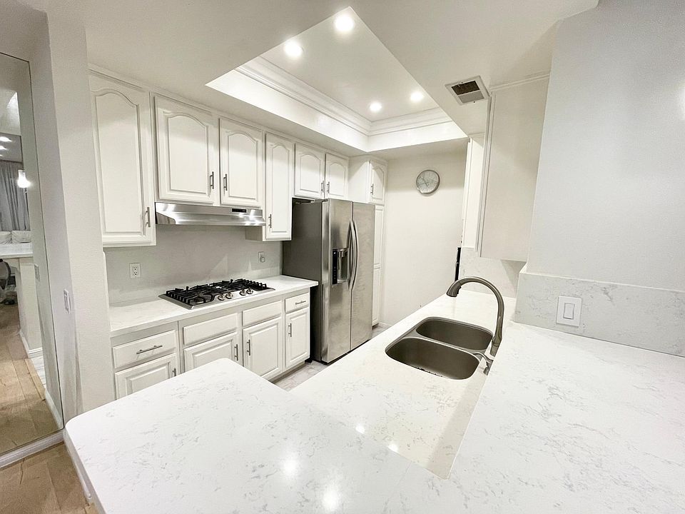 1st image of 1516 S Beverly Dr APT 206