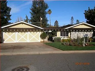 845 Carnation Ct photo 1