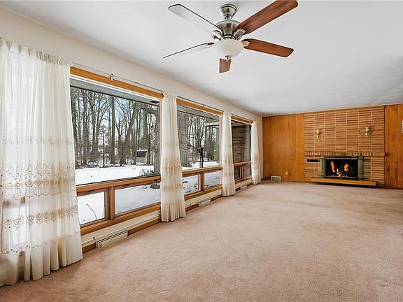 4th image of 3931 Northwood Dr SE