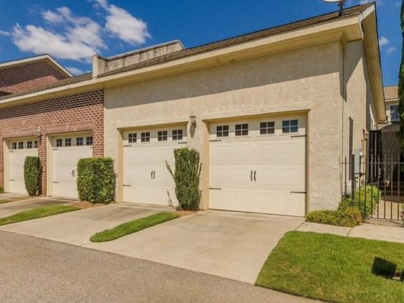 4th image of 219 Society Hill Dr