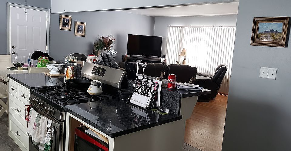 Open concept kitchen,  livingroom