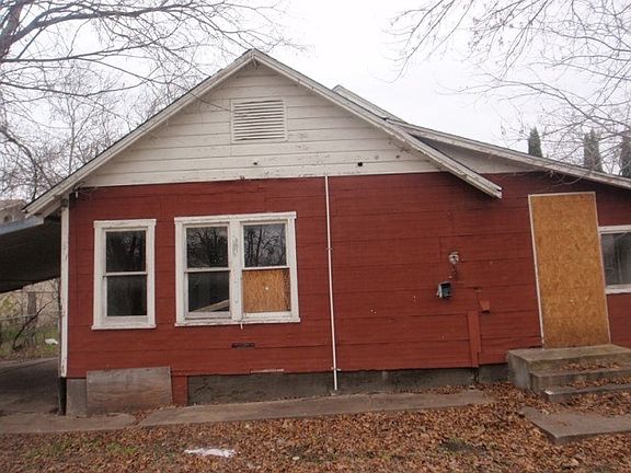 2nd image of 2418 NW 28th St